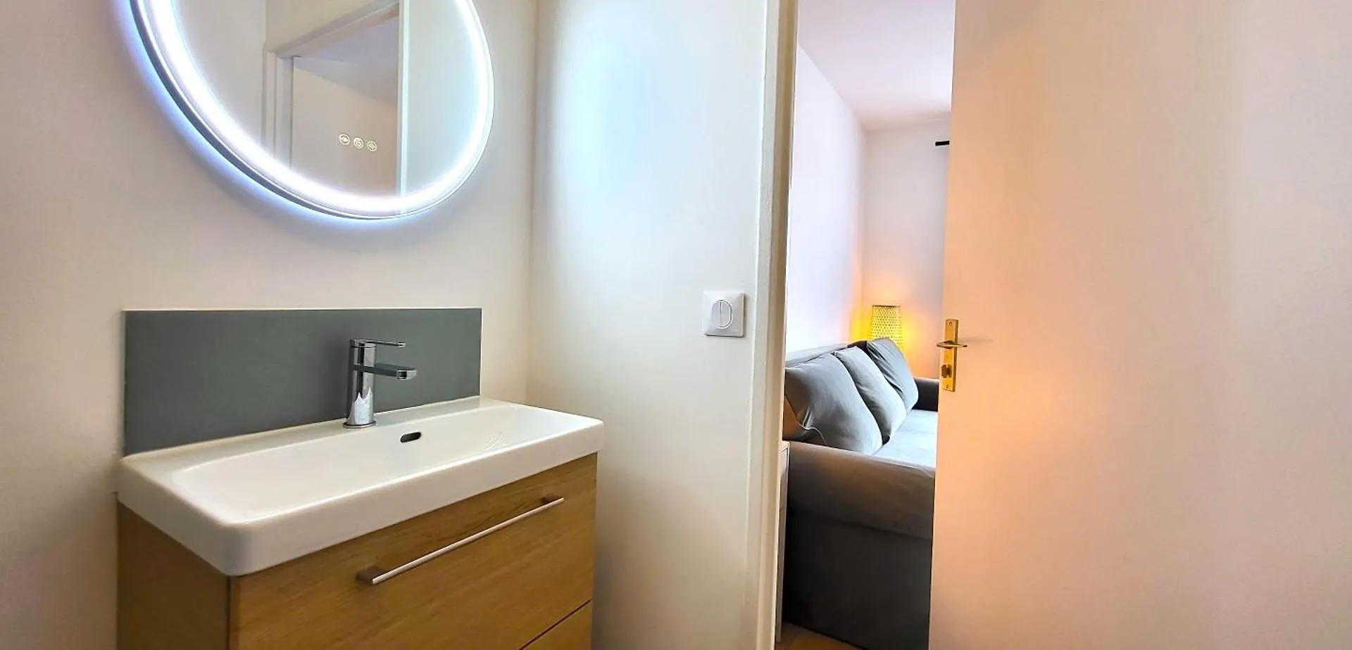 Sauge Magnifique Studio, Rer B A 850M, Parking Bourg-la-Reine