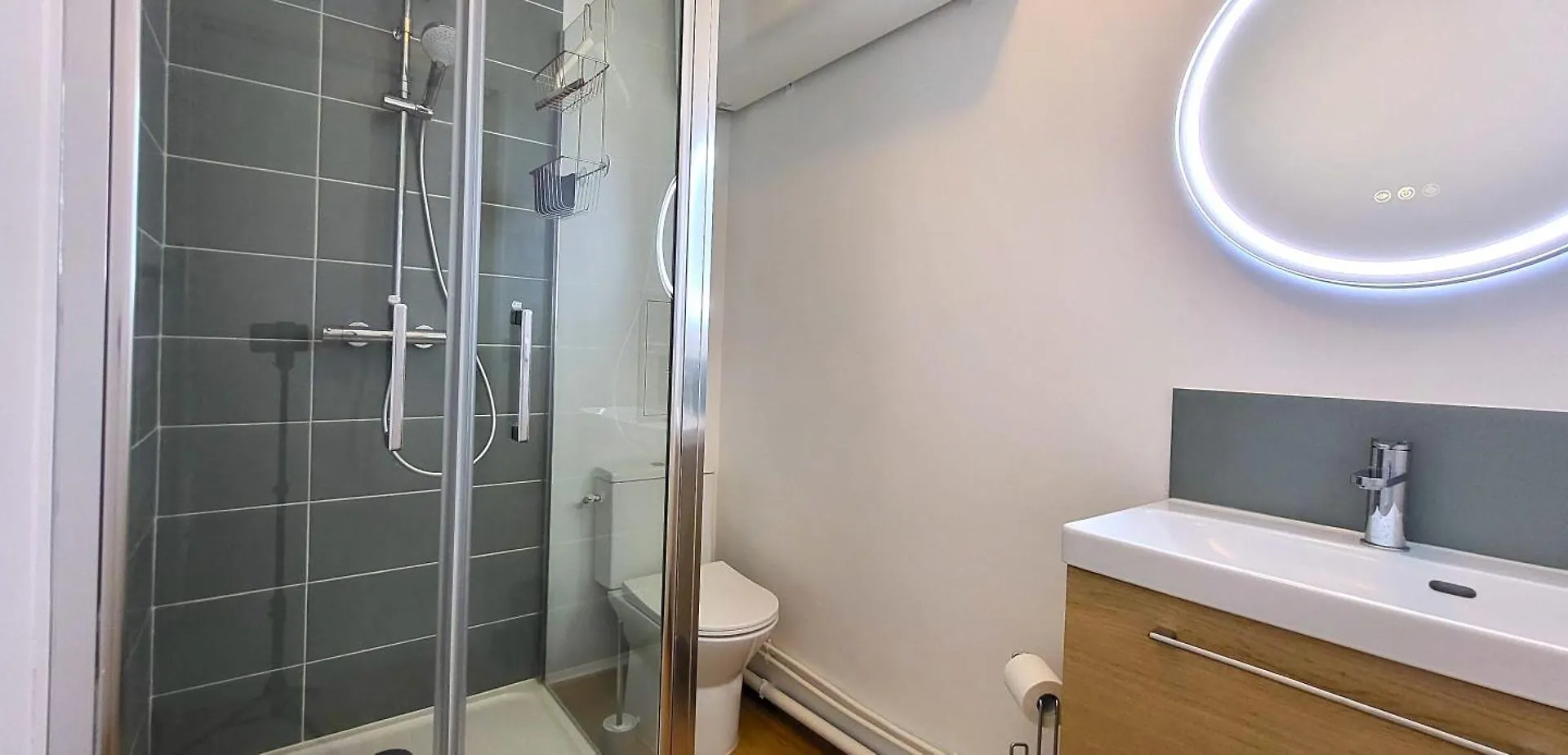 Apartment Sauge Magnifique Studio, Rer B A 850M, Parking Bourg-la-Reine France
