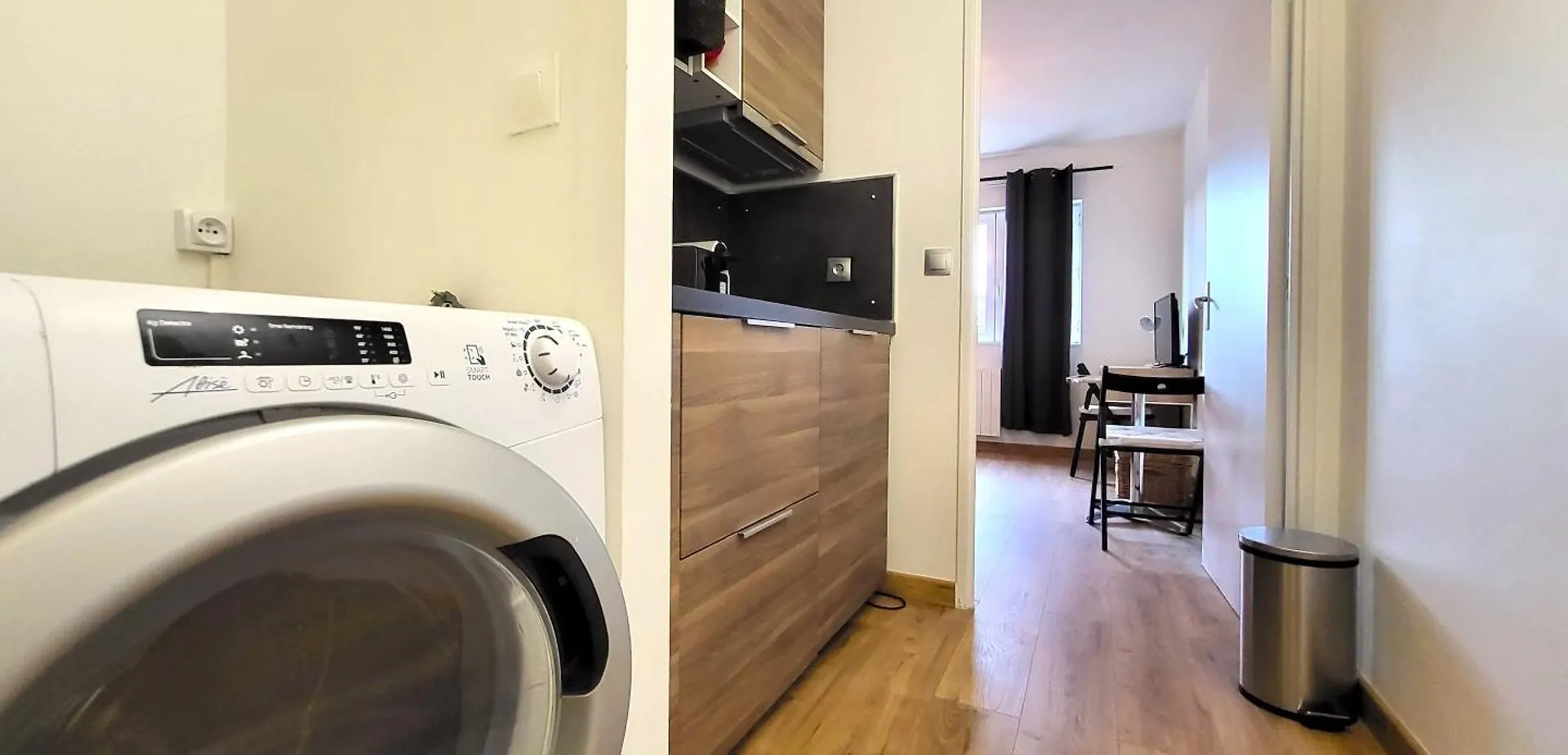 Sauge Magnifique Studio, Rer B A 850M, Parking Bourg-la-Reine 0*,  France