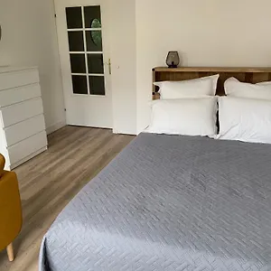 Beautiful Located South Of Paris Appartement